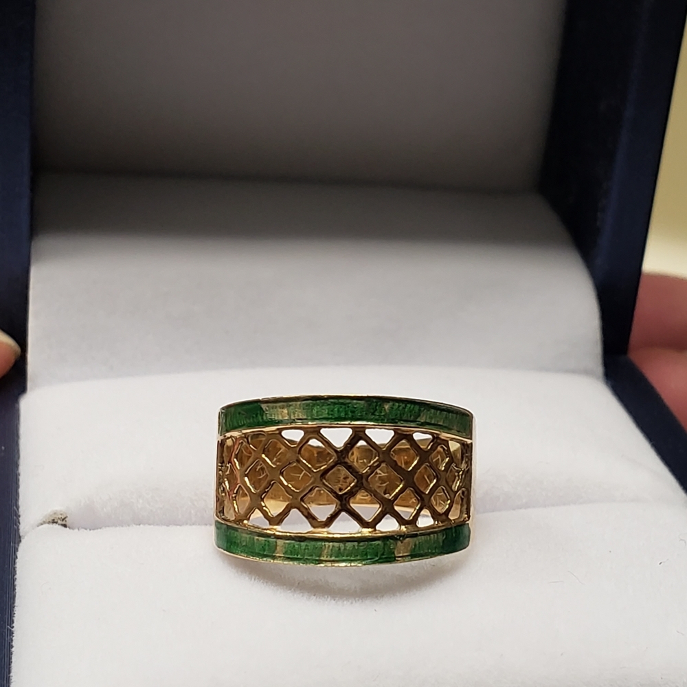 14k solid yellow gold band size 7.5 - Picture 7 of 8